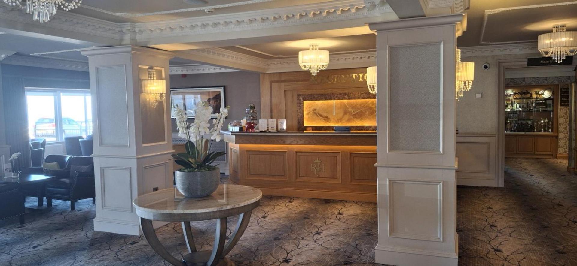 Royal Court Hotel พอร์ตรัช ภายนอก รูปภาพ
