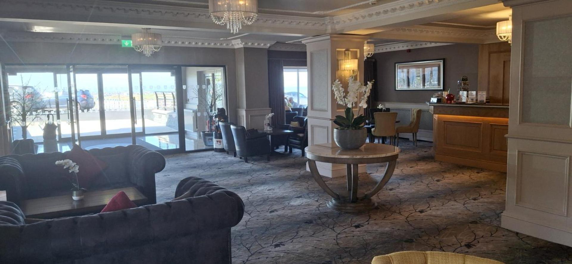 Royal Court Hotel พอร์ตรัช ภายนอก รูปภาพ