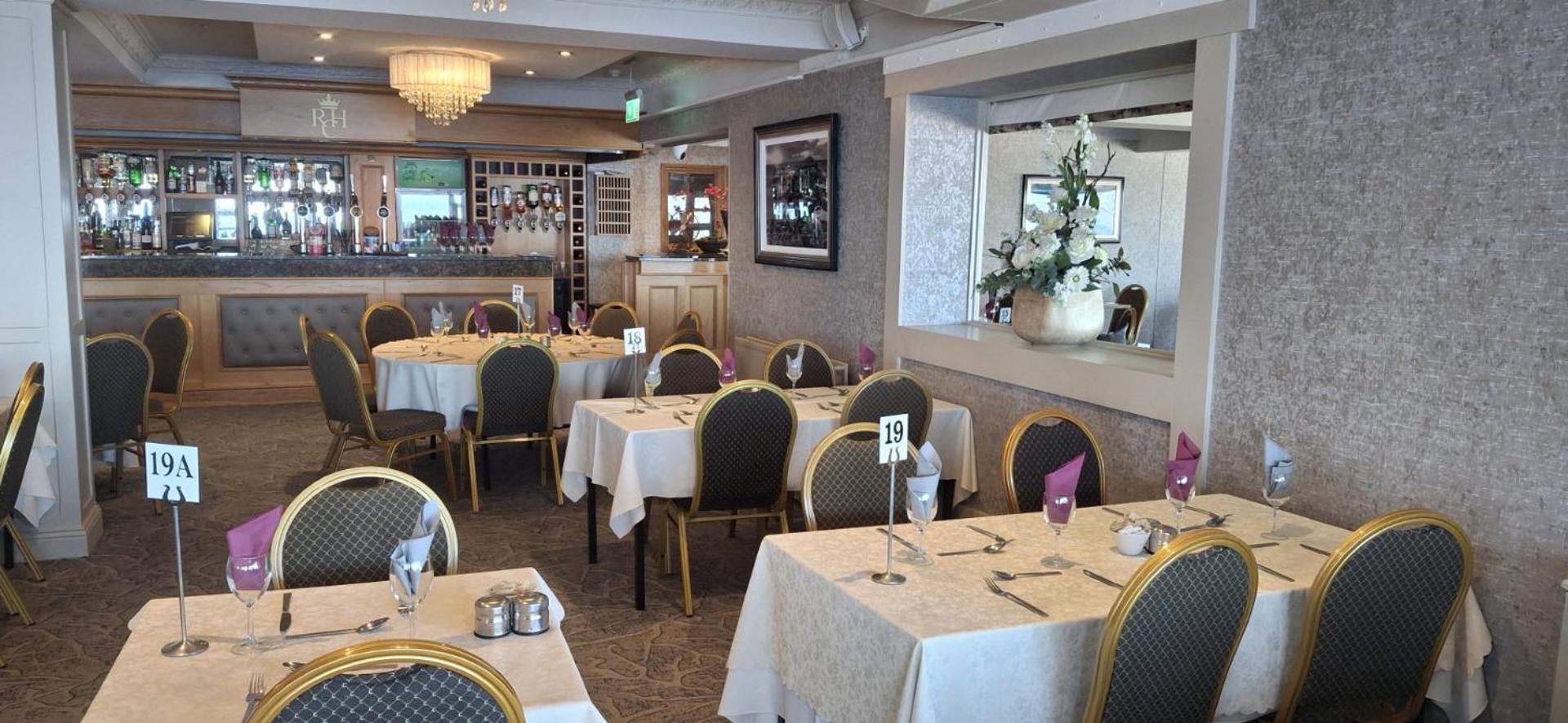 Royal Court Hotel พอร์ตรัช ภายนอก รูปภาพ